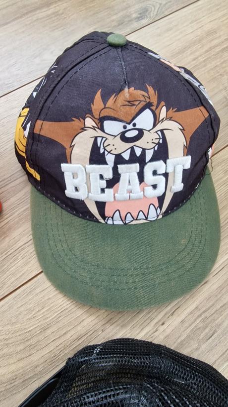 Šiltovky a klobuky, reserved,110