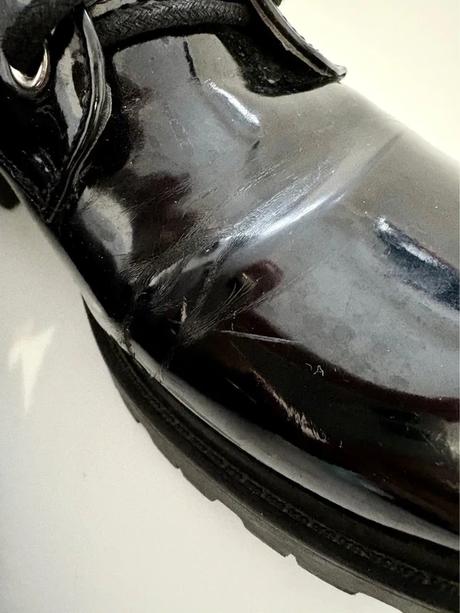 Lakované členkové čižmy s perlami, 36