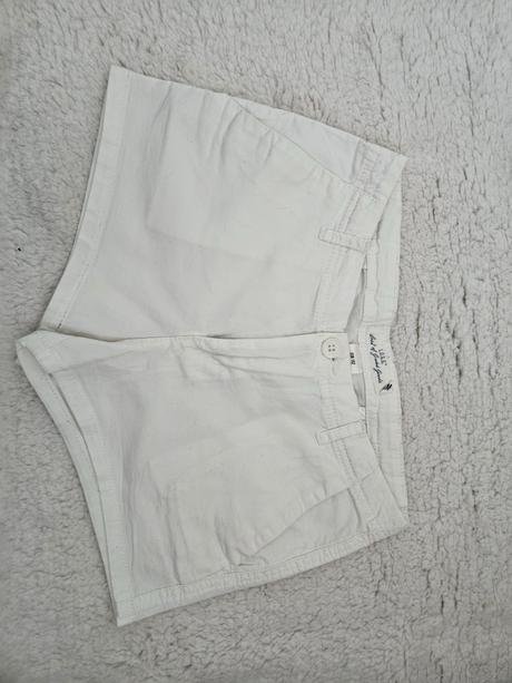 Biele kratasy, h&m,152