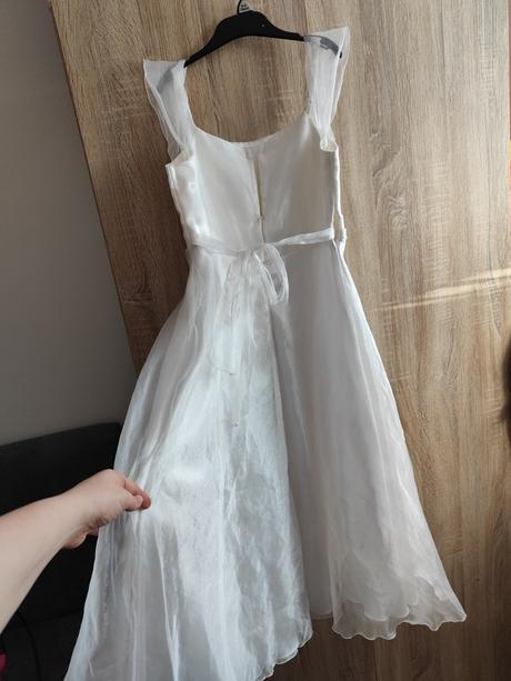 Šaty na 1.sväte prijimanie, 140