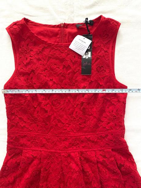 Čipkovaná červená blúzka s volánom gok, s