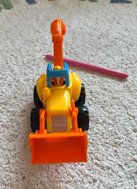 Farebný plastový bager, 