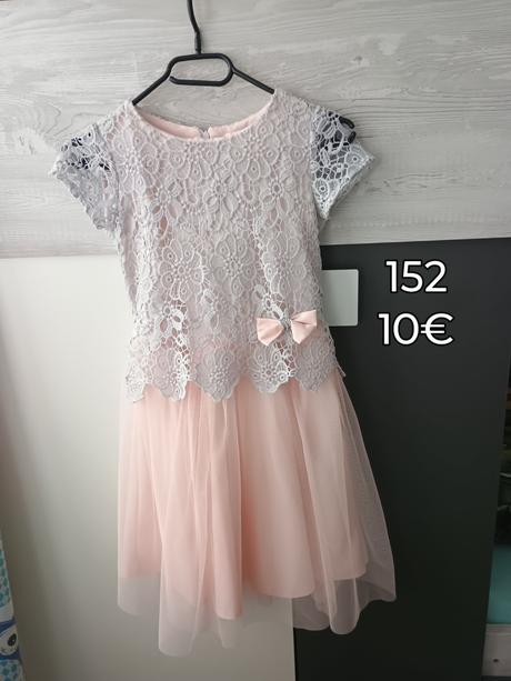 Tylové šaty, 152