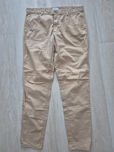 Bezove nohavice, pull&bear,44