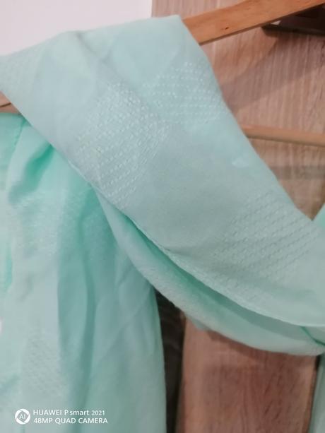 Šatka so strapcami, 