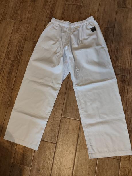 Na karate veľkosť 180, m