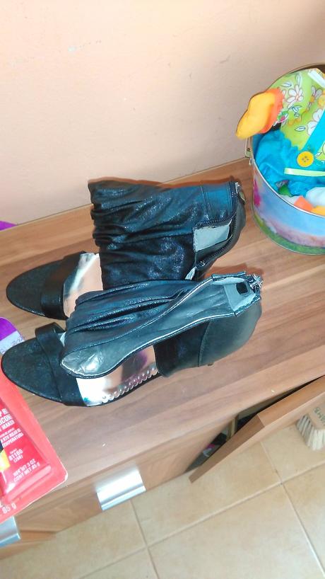 Uzasne letne sandalky 40, 40