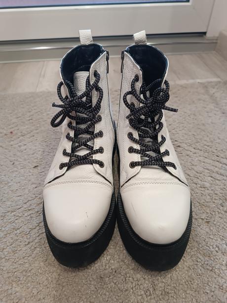 Vysoké topánky, 39