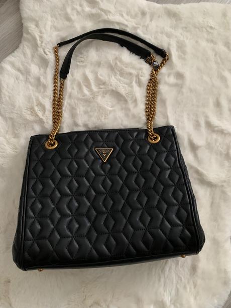 Kabelka guess, guess