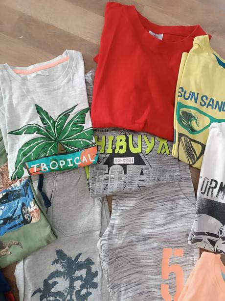 Balík letného oblečenia, 122–134