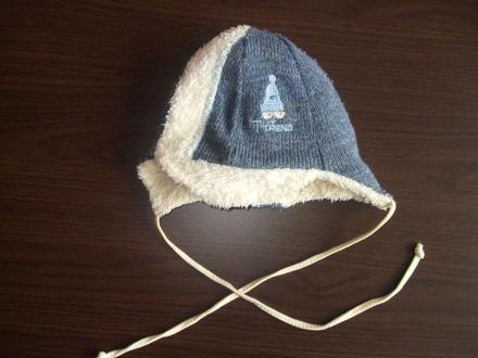 Teplučká úpletová čapička s kožušinkou, 80