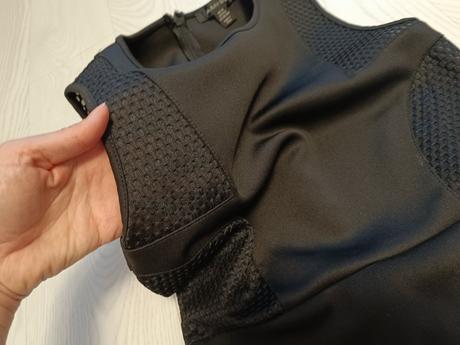 Čierne elegantné sexi šaty, 38