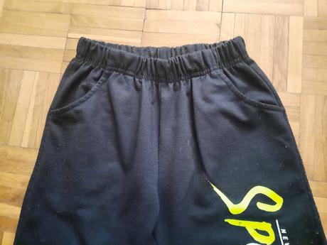 Chlapčenské tepláky, 140