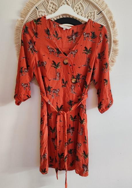 Šaty s tigrami, f&f,m