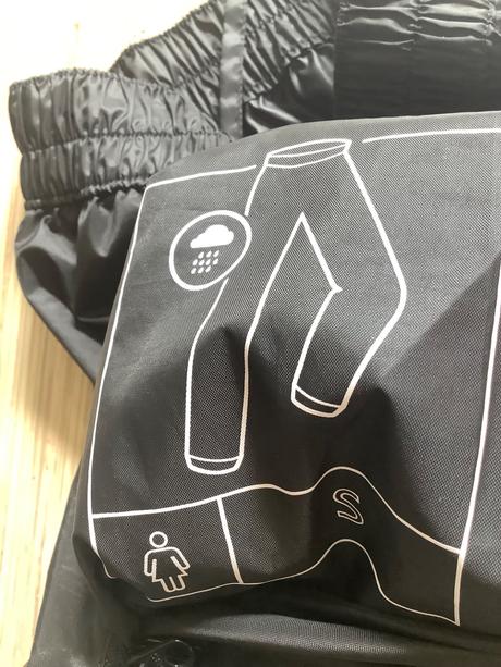 Sustiakove nohavice do dažďa, s