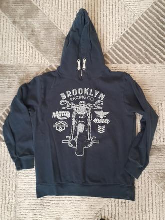 Mam na predaj mikinu, 164