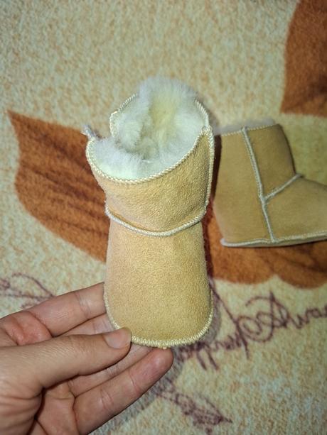 Capačky s jahňacou kožušinou, <17