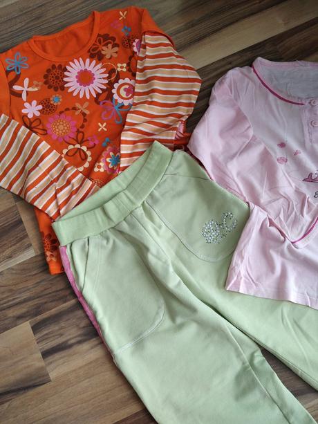 Tepláky + tričko, 104–116