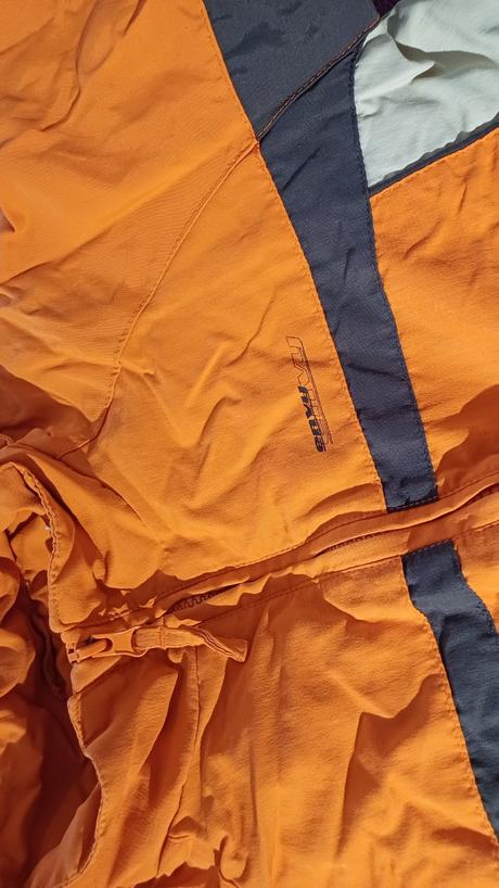 Tenšie vetrovky na 7-8 rokov, 122