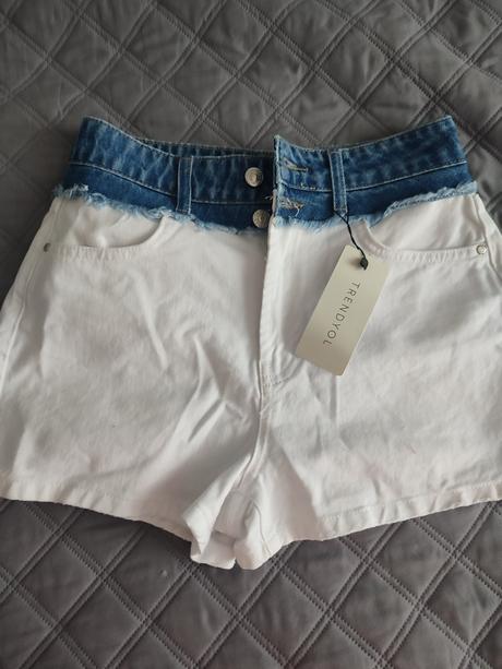 Dámske kraťasy, 36