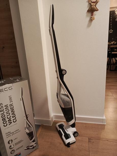 Tyčový vysávač ecg vt 4420, 