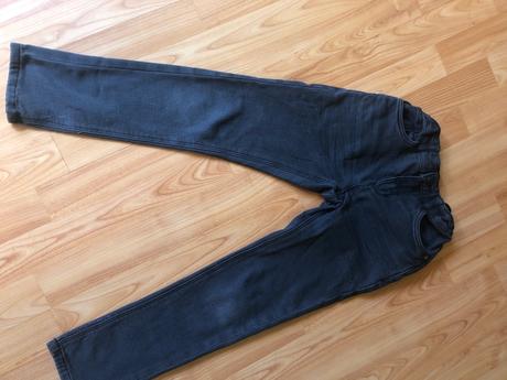 Čierne rifle, palomino,134