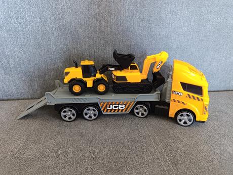 Jcb ťahač s pracovnými strojmi, 