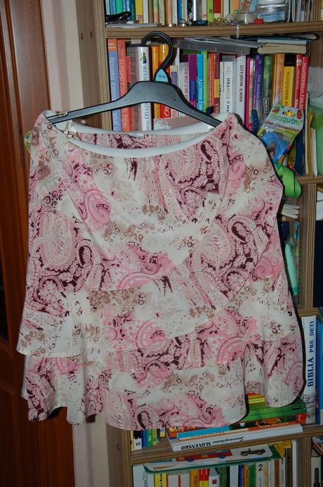 Sukňa s volánmi, 38