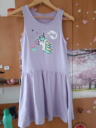 Šaty s jednorožcom, 146