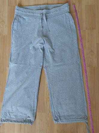 Dámske kratšie 3/4 tepláky s/m, 36