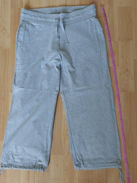 Dámske kratšie 3/4 tepláky s/m, 36
