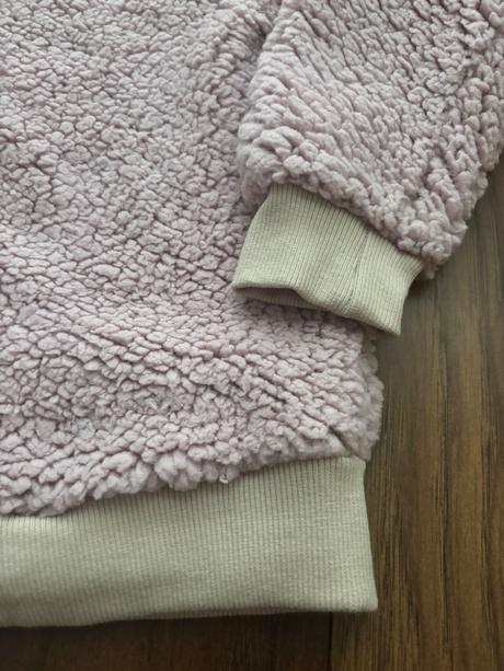 Mikina s čelenkou 116, 116