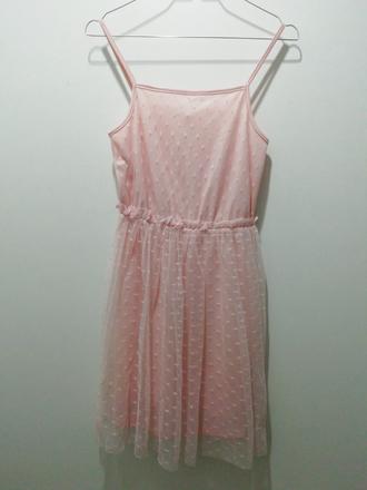Ružové šaty tu, tu,146