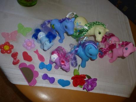 Sada koníkov + doplnky (inz.č.88), 