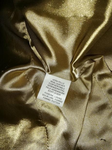 Kožená bunda, 40