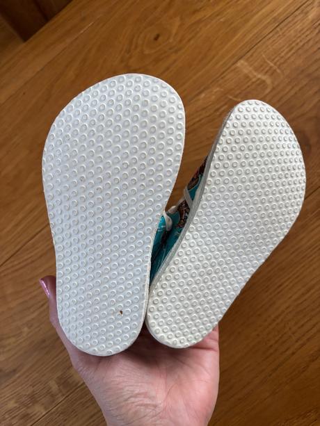 Chlapcenske papuce, 22