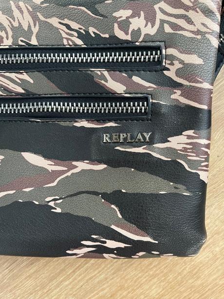 Kabelka replay, replay