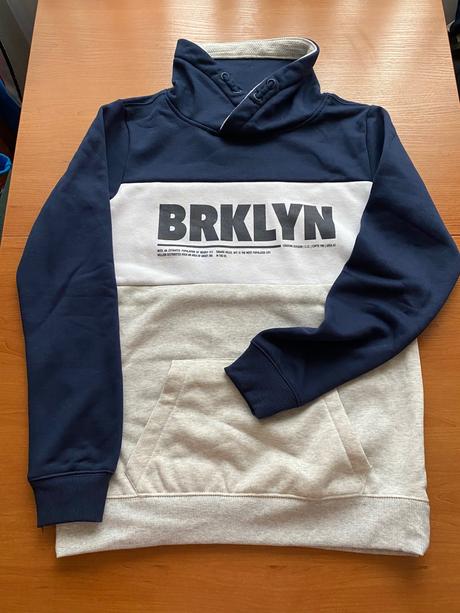 Chlapcenska mikina, chapter young,170