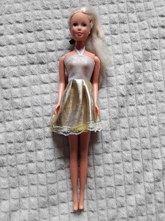 Barbie,