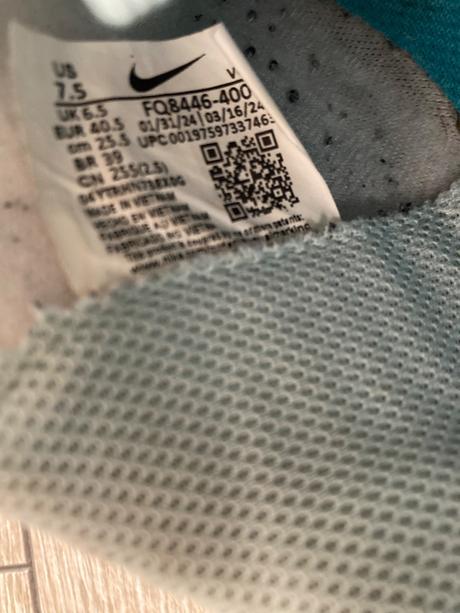 Tarify, nike,39