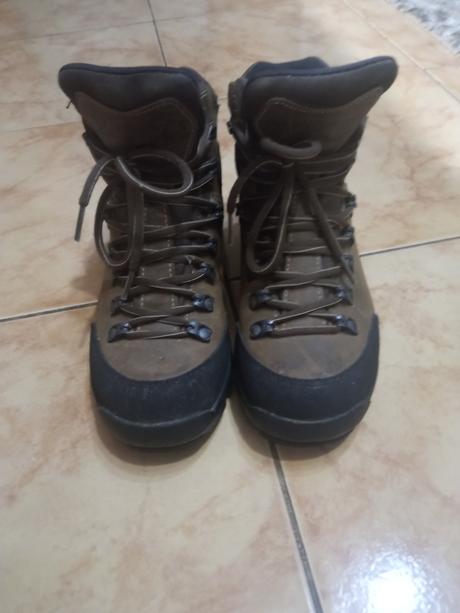 Turisticka obuv vibram, 37