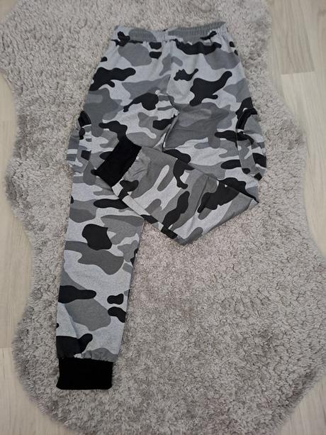 Športové chlapčenské kapsáče, 158