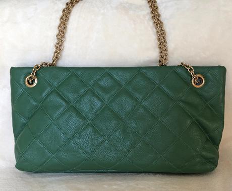 Elegantná kabelka v brazílskej zelenej,