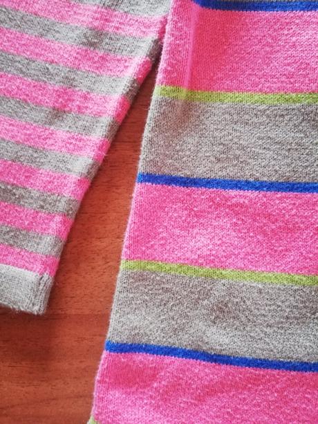 Úpletové šaty, 98