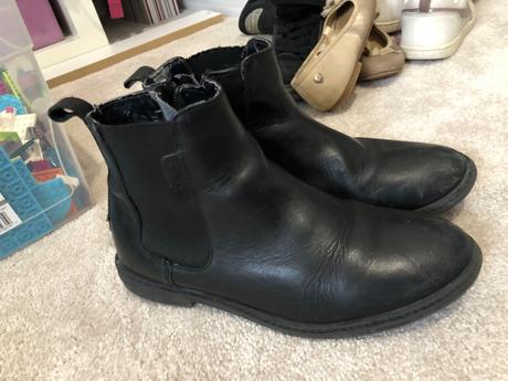 Kožene kotnikove čižmy, baťa,36