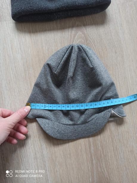 Sivé čiapky, repal,104