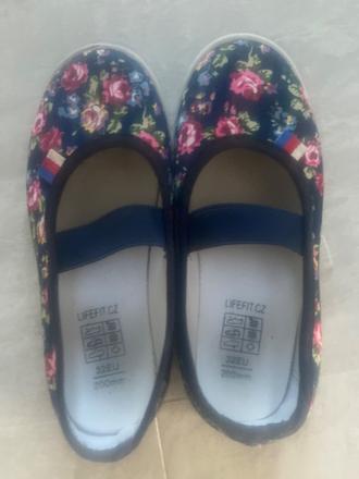 Kvetinové cvičky, 32