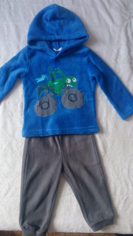 Teplákova súprava , 92