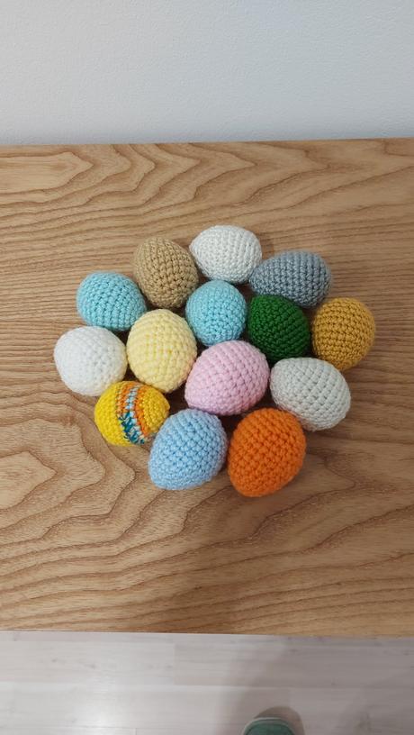 Veľkonočné háčkované vajíčka,