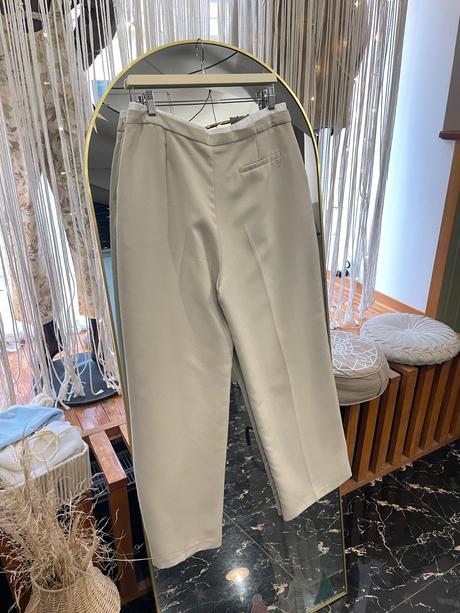 Moderné nohavice s gumičkou pre moletky, primark,44